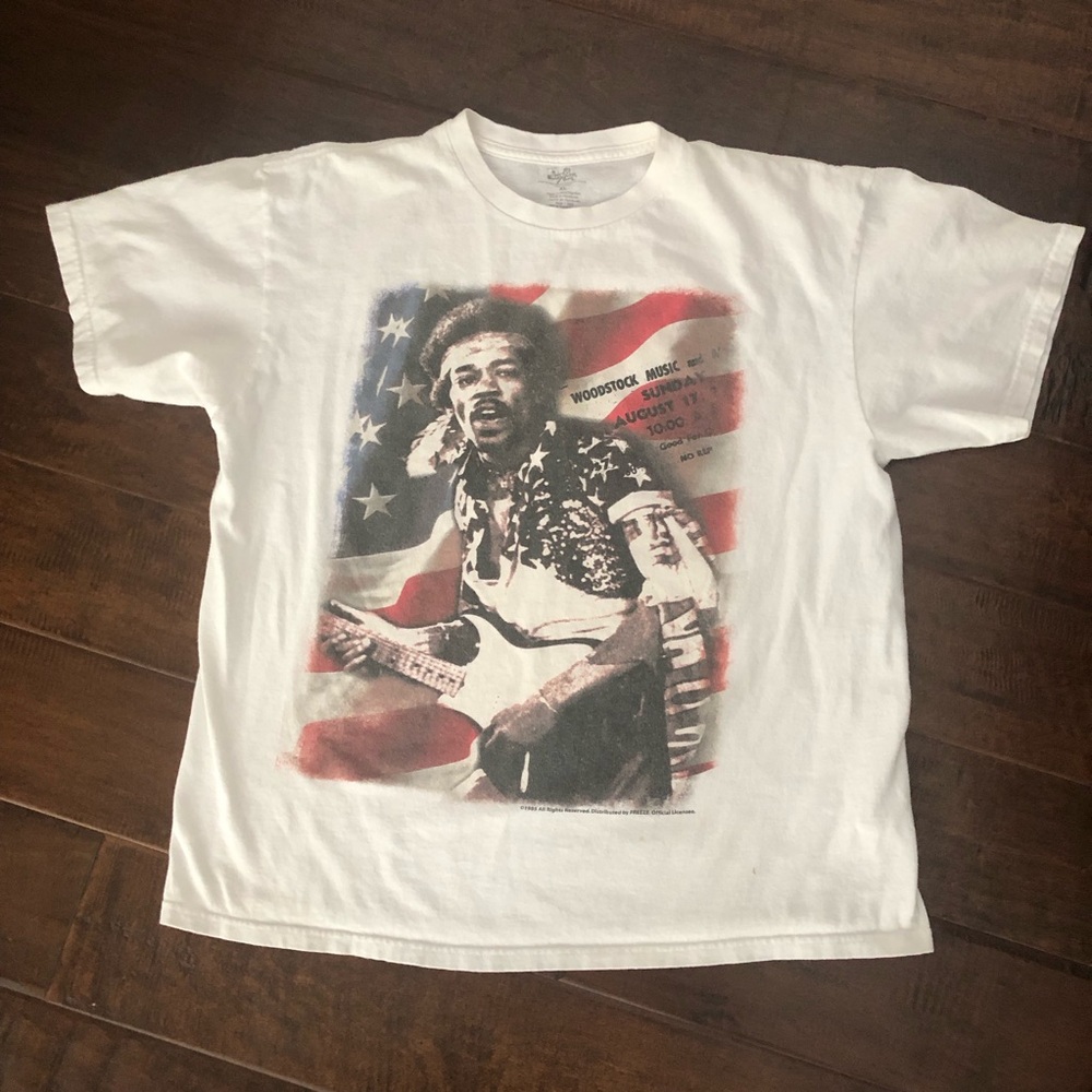 Woodstock Tee Shirt Featuring Jimi Hendrix - Size XL (fits more like a Large) 🇺🇸 - Picture 3 of 4